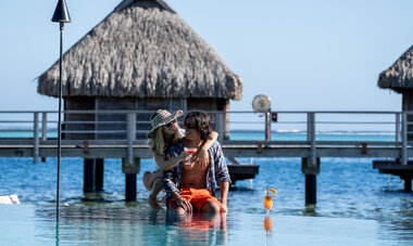 Manava - Pool man 
